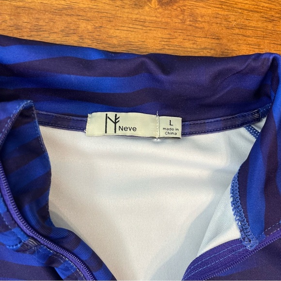 Women’s Neve Polyester Spandex base layer blue purple size large pullover - Picture 3 of 9